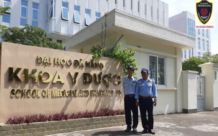 Bảo vệ trường học