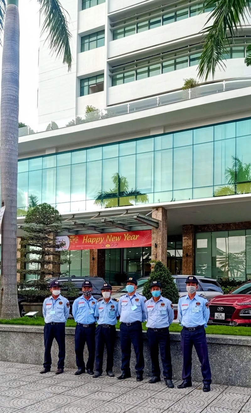 bảo vệ tòa nhà ở hòa xuân